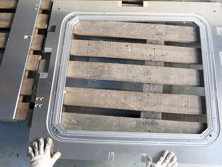 龍(long)門銑床(chuang)加工